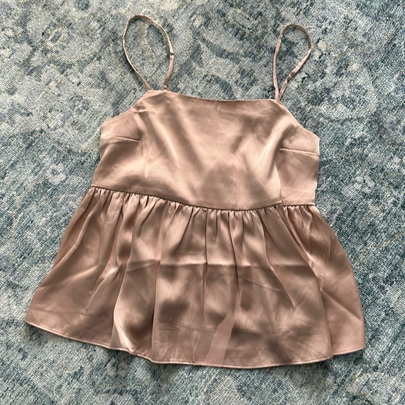 Express Tops - NWT EXPRESS PUPLUM TOP